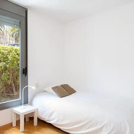 Home2book Sea View & Pool Getaway, *