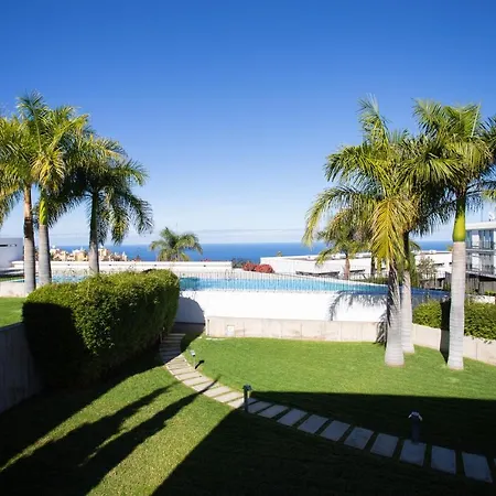 Home2book Sea View & Pool Getaway,