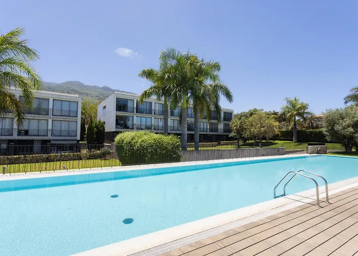 Home2book Sea View & Pool Getaway, Апартаменты Санта-Урсула