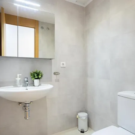 Home2book Sea View & Pool Getaway, *