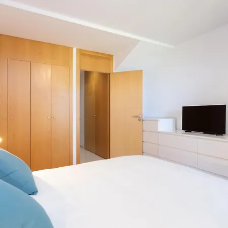 Daire Home2book Sea View & Pool Getaway,