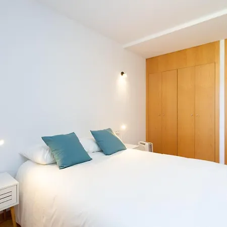 Home2book Sea View & Pool Getaway, شقة *